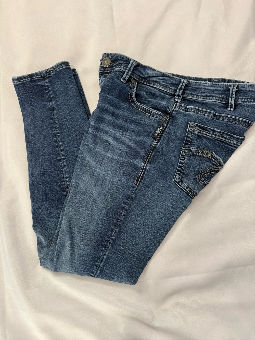 Silver Jeans Dark Blue Skinny Jeans with Subtle Fading
